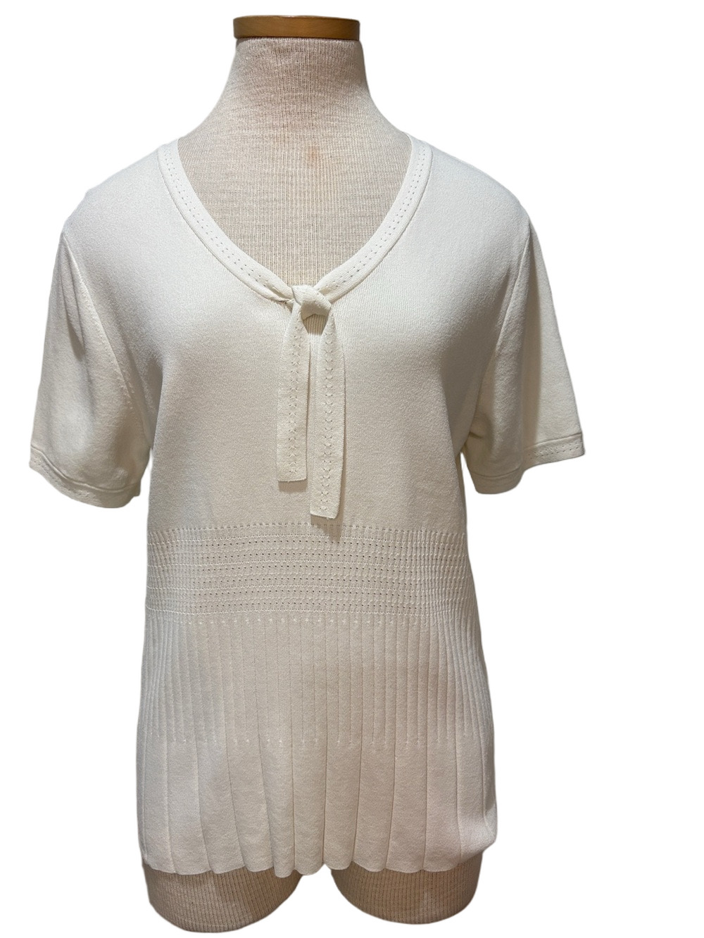 Pendleton sz L creamy white tie front classic vintage top